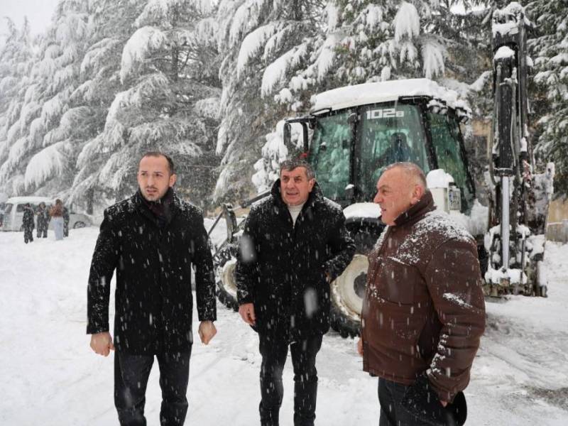 ცაგერის მუნიციპალიტეტის მერი ჭაბუკი ჭაბუკიანი ქალაქ ცაგერში ცენტრალური გზების...